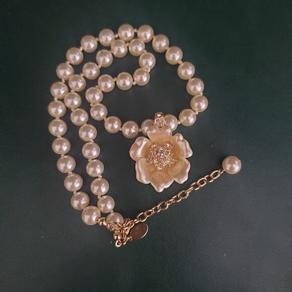 Nolan Miller Glamour Collection Simulated Pearl Necklace and Flower Enhancer NIB - Picture 7 of 8